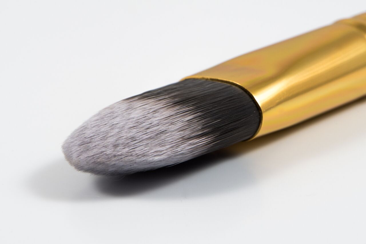 106 Foundation& Maskenpinsel